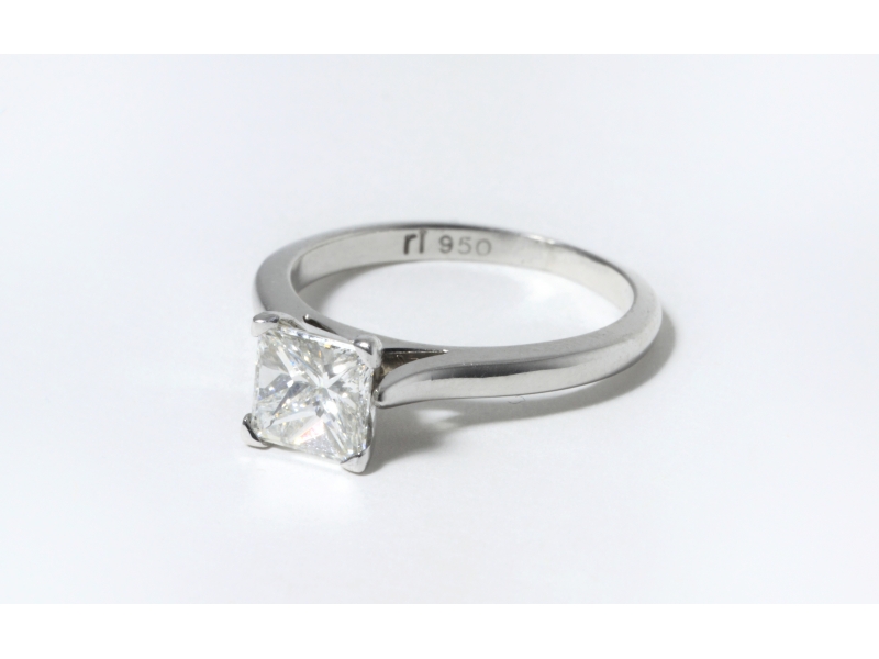 Клеймо платина 950. 950 проба платина. Кольцо 950 пробы. Кольцо картье платина. Кольцо cartier, платина, 950 пр.